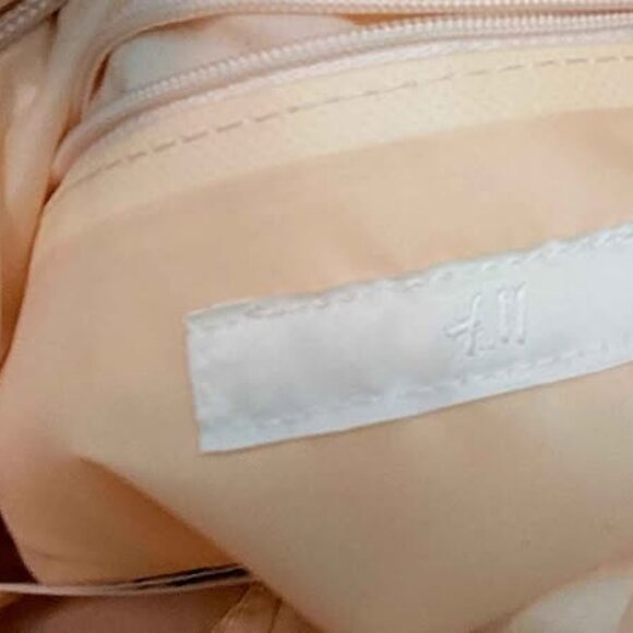 H&M Light Pink Fringe Purse - Picture 6 of 6